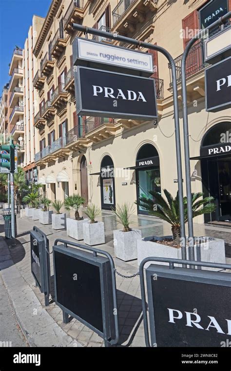 prada shop palermo.